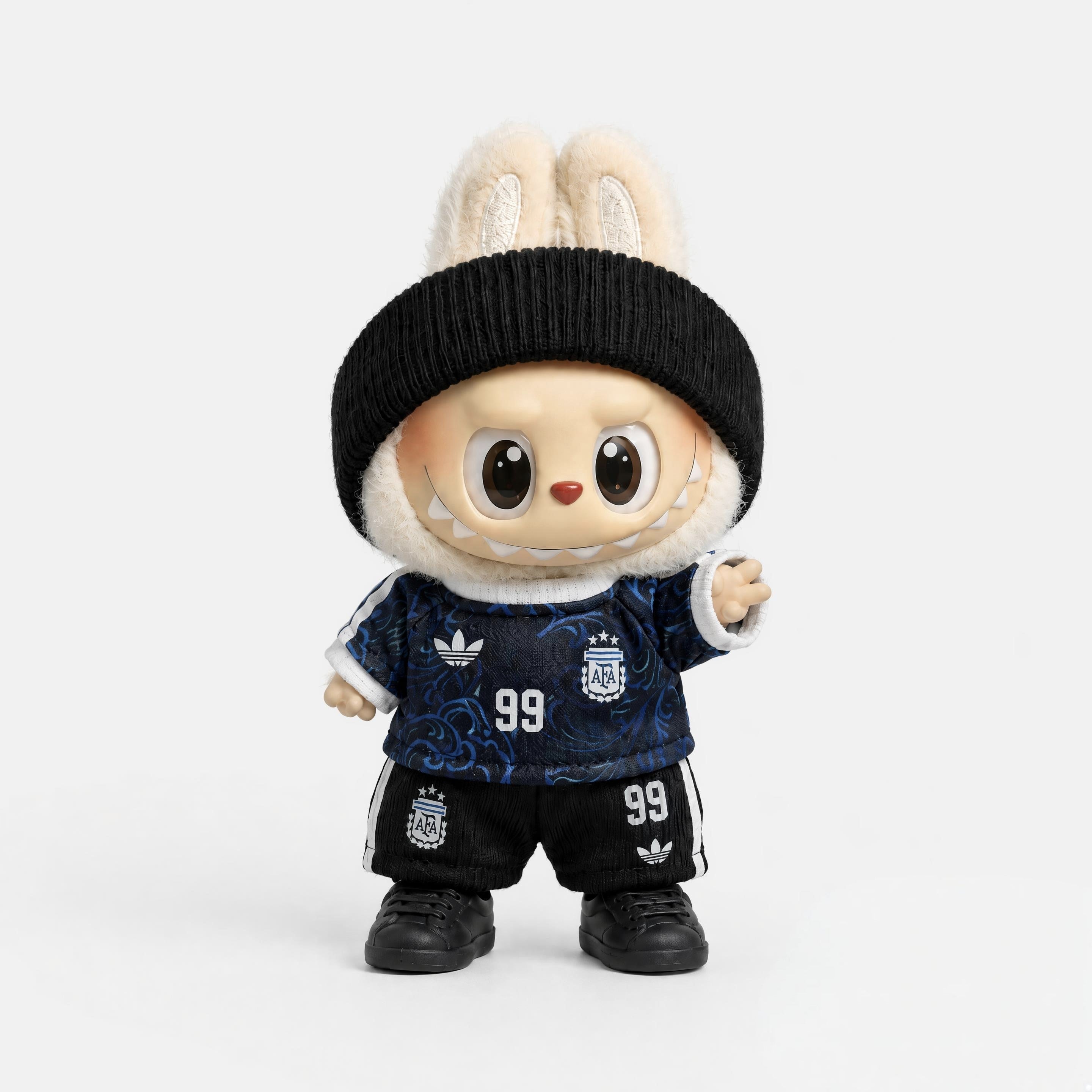 Labubu football jersey kit – Argentina Away – Labubu clothes personalised with your own number and name printed on the jersey, compatible with similar 17cm dolls